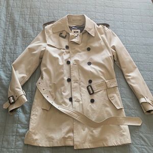 Men’s Joseph Abboud trench coat. Size 40L